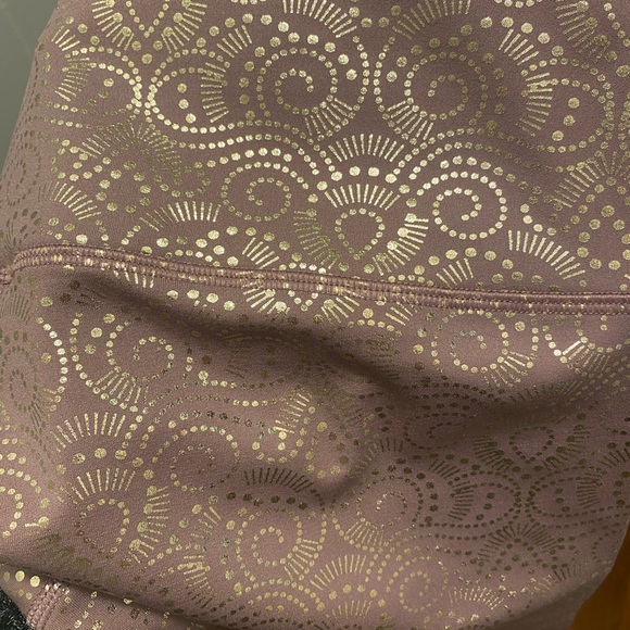 Glyder leggings with gold accents Large - Picture 4 of 5